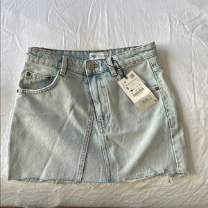 Zara Faded Blue Denim Mini Skirt NWT Size Small.